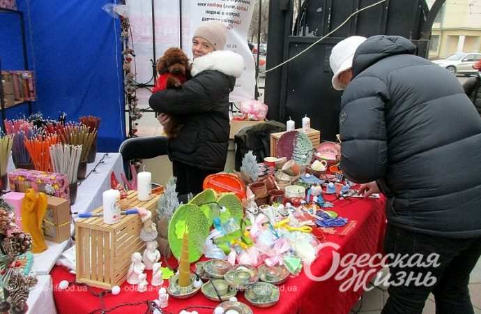 Рождественская ярмарка в одесской Кирхе, посетители