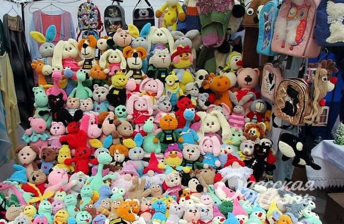 Рождественская ярмарка в одесской Кирхе, игрушки