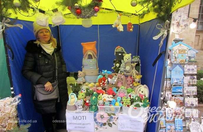 Рождественская ярмарка в одесской Кирхе, палатка