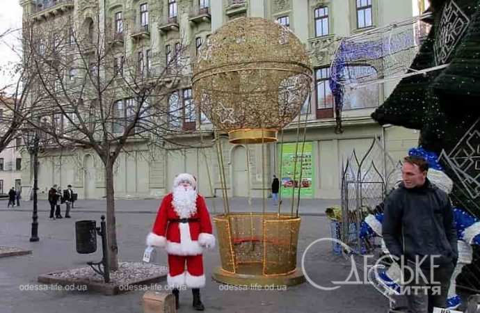 Одесса предновогодняя, фотозона у главной елки