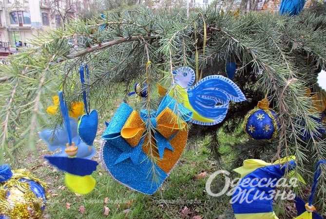 Елки в Горсаду. Котова