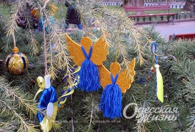 Елки в Горсаду. Котова