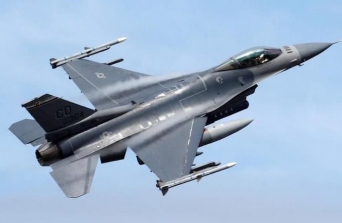 В Одессе уничтожены F-16: как выглядят фантазии россиян после потери бомбардировщиков