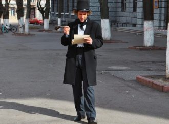 Как я был Пушкиным: одесский двойник поэта рассказал, как ему живется теперь