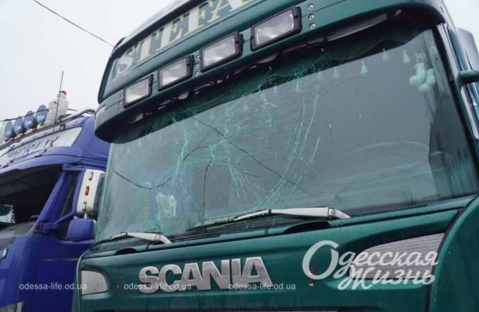 Прилет. Ангар