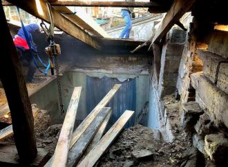 В центре Одессы ремонтируют пострадавший от непогоды дом (фото)