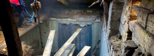 В центре Одессы ремонтируют пострадавший от непогоды дом (фото)
