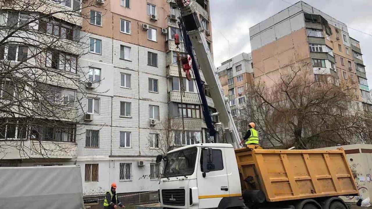 В Одессе многоэтажка в дожди осталась без крыши | Новости Одессы