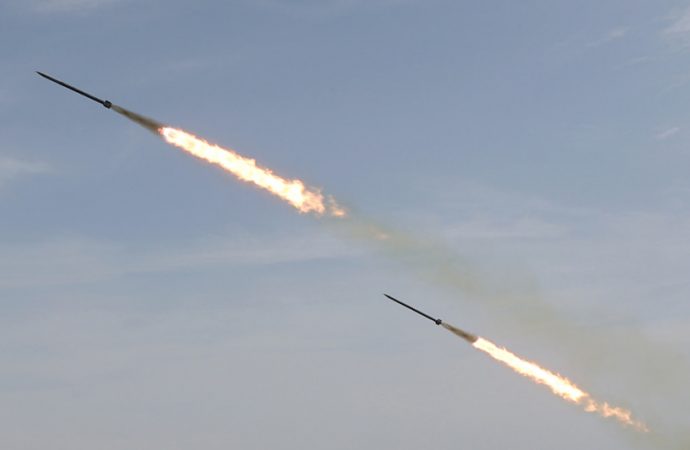 Вранці 13 січня росіяни знову атакували ракетами: які наслідки