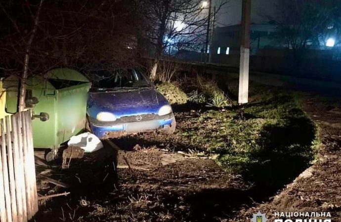 Под Одессой пьяный водитель сбил девушку на тротуаре и сбежал