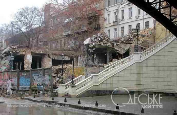 Деволановский спуск, затянувшийся ремонт