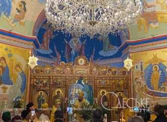 В храме под Черноморском, перешедшем в ПЦУ, состоялось первое богослужение на украинском языке (фоторепортаж)