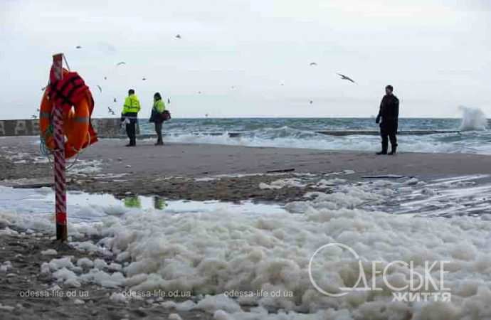 Одесский пляж в день Крещения