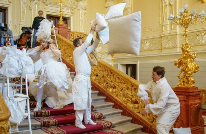 Оперний. Сущенко