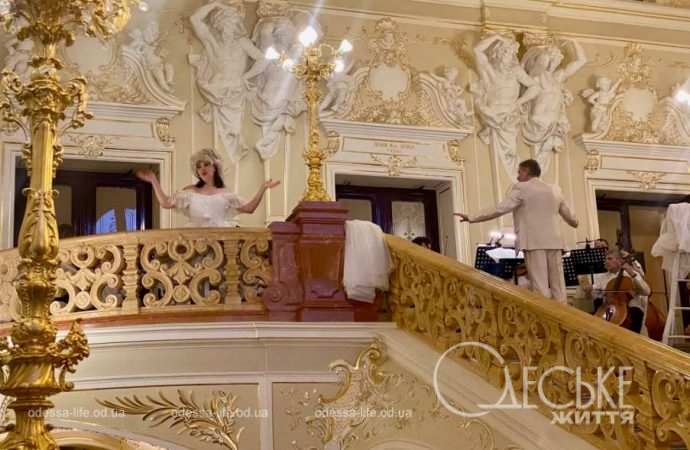 Оперний. Сущенко