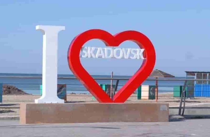 «Наверное, Скадовск не будут освобождать» — что думает жительница города об оккупации и шутке от «Квартала 95»