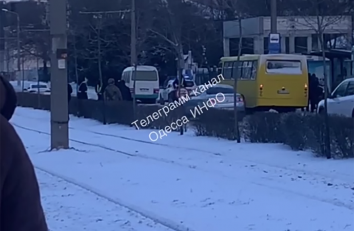 Мобілізація у транспорті: в Одесі ТЦК зупиняють маршрутки та тролейбуси