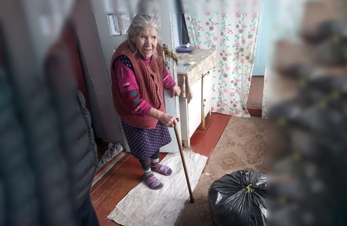До сліз: як 93-річна бабуся з Одещини зібрала допомогу для солдатів