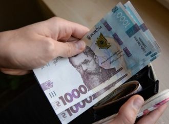 В Украине выросли минимальная зарплата и прожиточный минимум: подробности