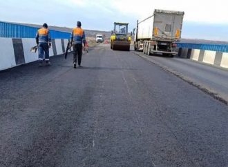 В Одесской области срочно ремонтируют аварийный мост на важнейшей трассе