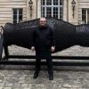 Одесский скульптор показал в Париже, из чего состоит «российский сувенир»