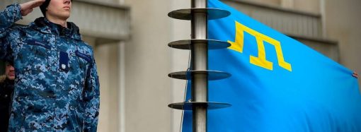 10 років опору: в Одесі урочисто підняли кримськотатарський прапор