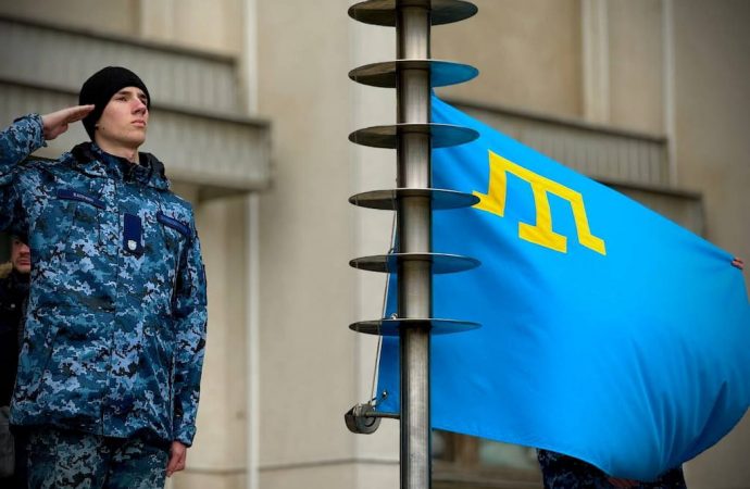 10 лет сопротивления: в Одессе торжественно подняли крымскотатарский флаг