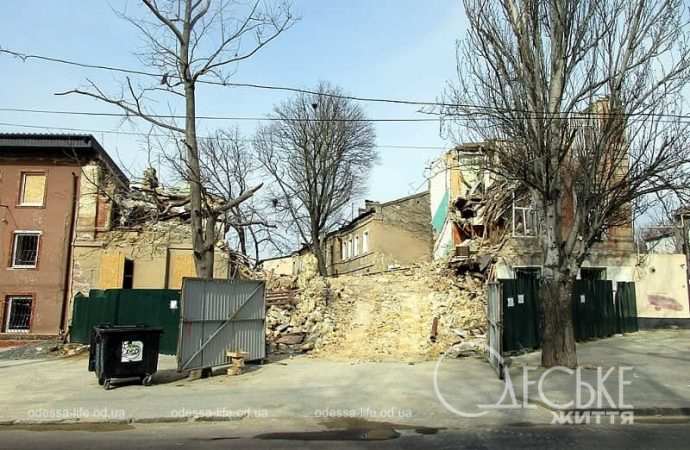 На Картамышевской в Одессе, руины старого дома