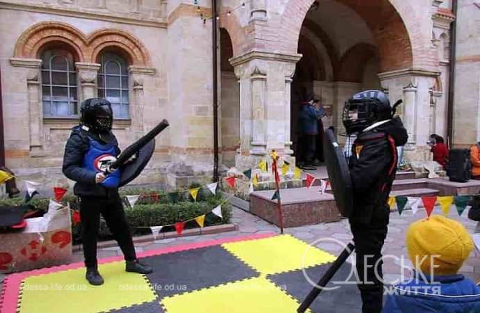 Праздник во дворе одесской Кирхи10