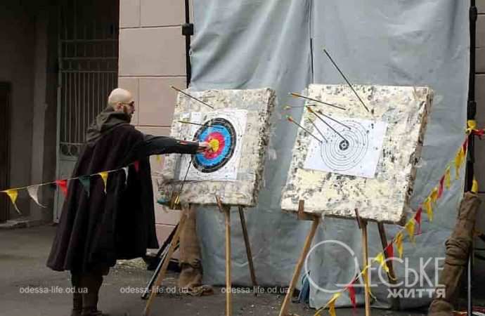 Праздник во дворе одесской Кирхи12
