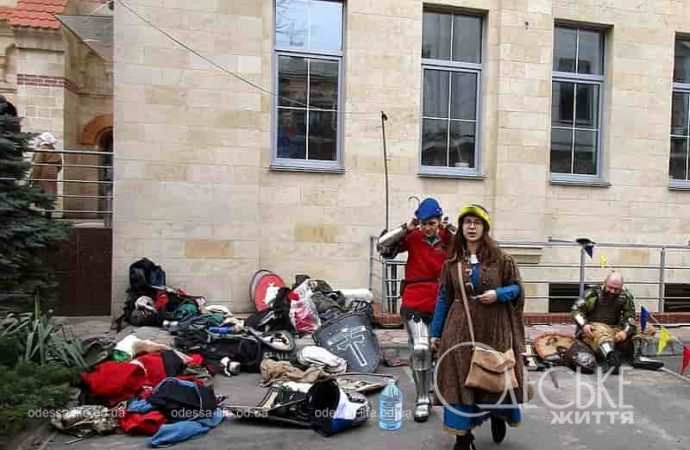 Праздник во дворе одесской Кирхи