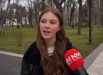 Одесситка бежала в Молдову от российских ракет, но не против российского паспорта (видео)