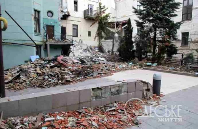 Центр Одессы, полгода после прилета