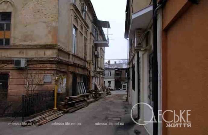 в центре Одессы в дни войны