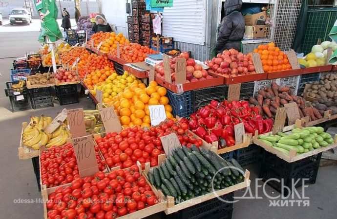 Привоз в Одессе: огурцы-помидоры