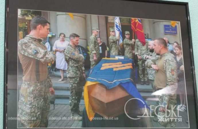 Фотовыставка Бориса Бухмана в Одессе, похороны