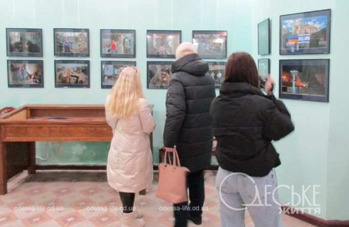 Фотовыставка Бориса Бухмана в Одессе, посетители