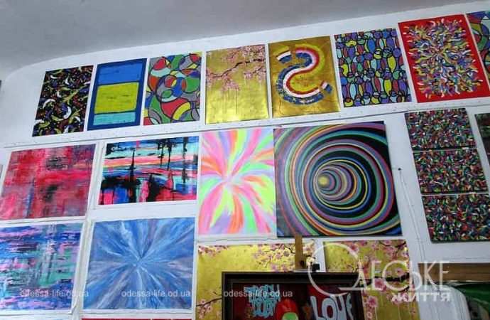 Одесский арт-дворовик, абстракции