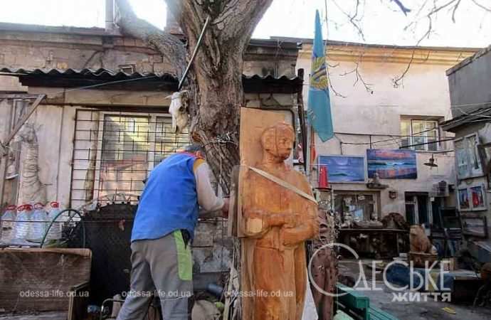 Одесский арт-дворовик, скульптура