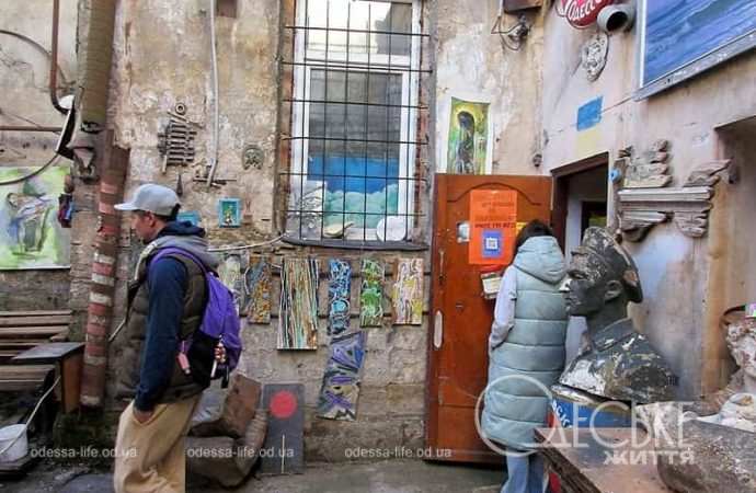 Одесский арт-дворовик, посетители