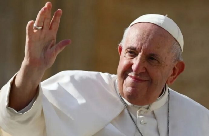 Папа Римський Франциск: голуб миру, чи поплічник путіна?