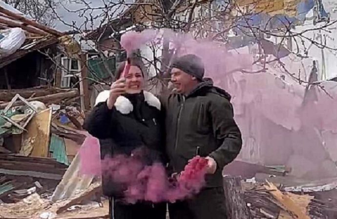 Одесситы устроили «гендер-Не пати» на руинах своего дома, разрушенного россиянами (видео)