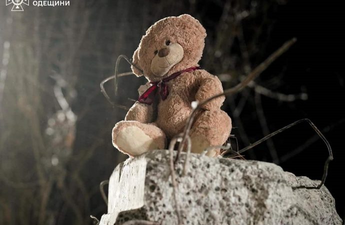 Під завалами зруйнованого «шахедом» будинку в Одесі знайшли ще два дитячі тіла