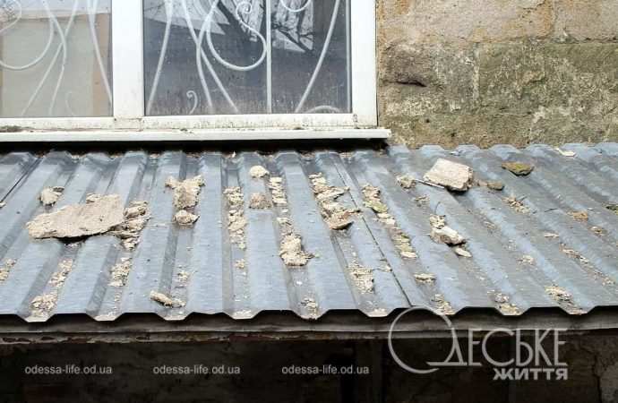 Март в Одессе, карниз