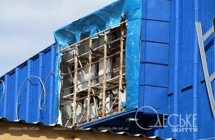 Одесский Дворец спорта после обстрела, 26 марта 2024