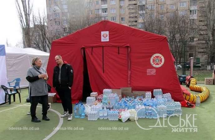 На месте трагедии в Одессе, штаб помощи