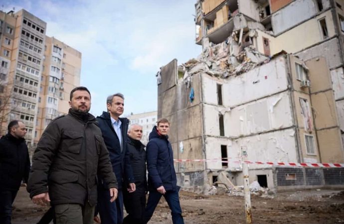 Зеленский и премьер Греции посетили поселок Котовского, где почтили память погибших 2 марта (видео, фото)