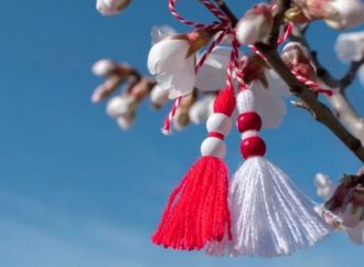 Мартениці — що символізують ці біло-червоні весняні обереги