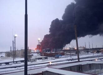 У росії атаковано найбільші нафтозаводи та військові аеродроми