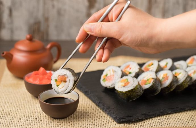 Суши и морские деликатесы: изысканные виды суши с участием особых видов рыбы и морепродуктов